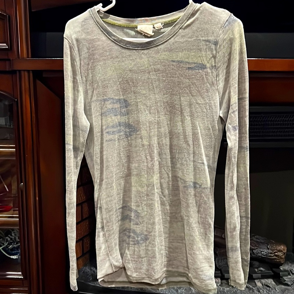 Small white crow camo long sleeve top